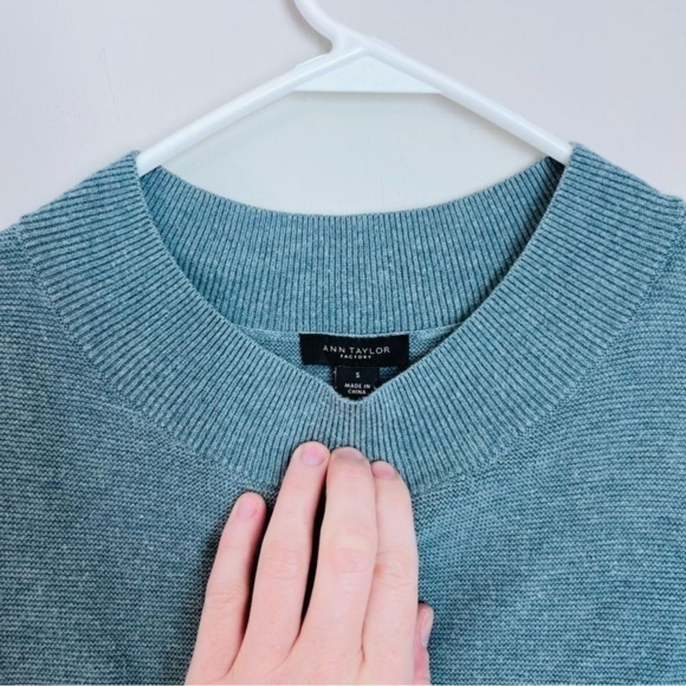 Ann Taylor Blue Crew Neck Sweater Ribbed Knit